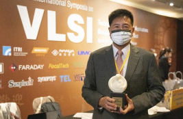 云顶国际光电董事长彭双浪荣获潘文渊文教基金会 ERSO Award