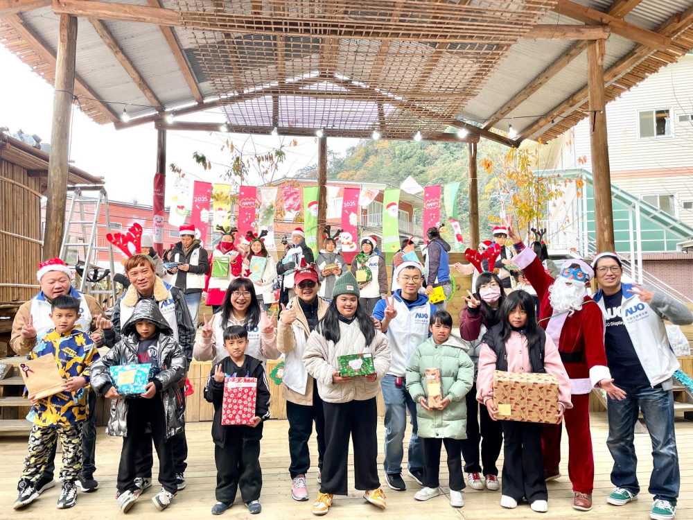友達永續基金會號召「圓夢計畫」行動連續23年，由同仁凝聚內部愛心與資源送往偏鄉，累積為逾萬名兒童圓夢，實踐友達共創共好的永續精神。